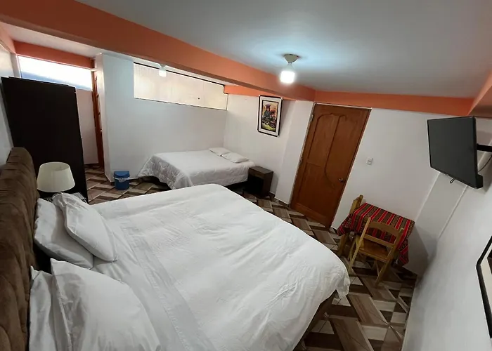 Apu Qhawarina - 2* Ollantaytambo